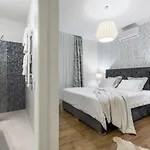 Апартаменты Charming Retreat In The Heart Of Сплит
