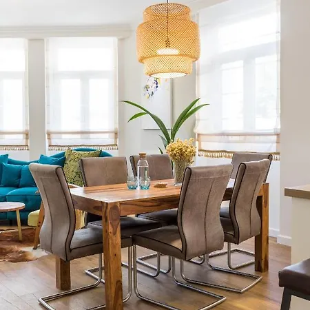 Apartment Charming Retreat In The Heart Of