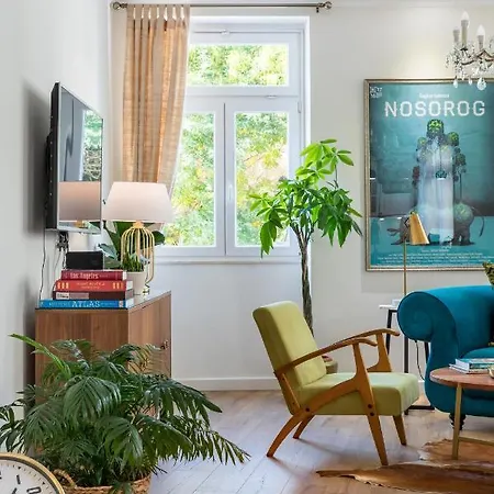Charming Retreat In The Heart Of
