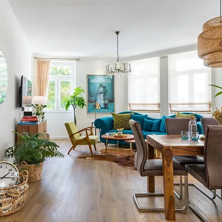 Charming Retreat In The Heart Of *