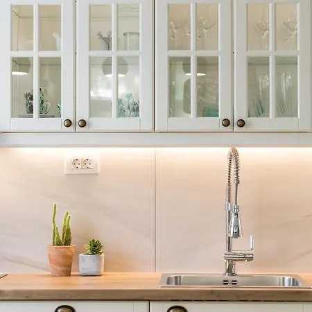 Charming Retreat In The Heart Of *