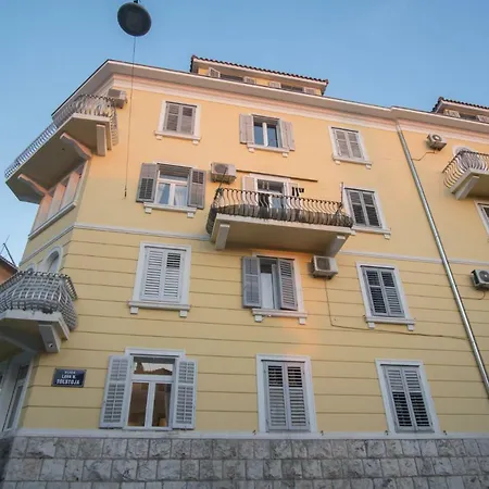 Charming Retreat In The Heart Of *