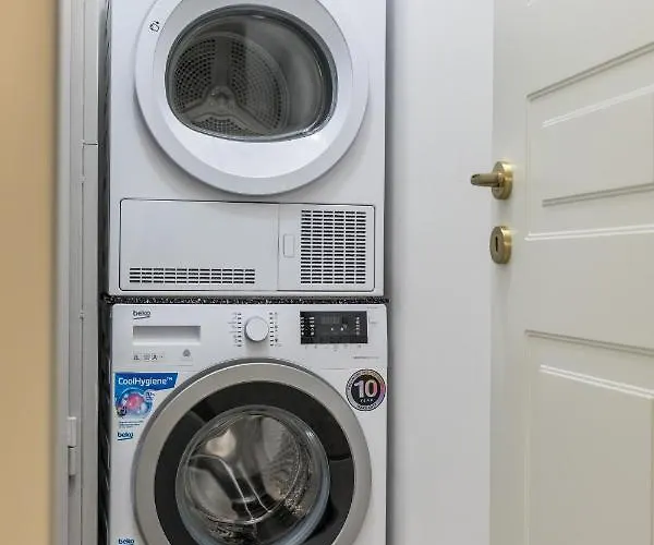 Charming Retreat In The Heart Of