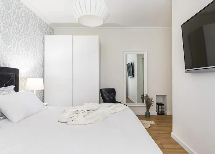 Charming Retreat In The Heart Of