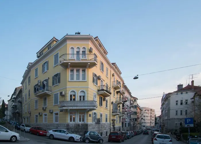 Charming Retreat In The Heart Of *